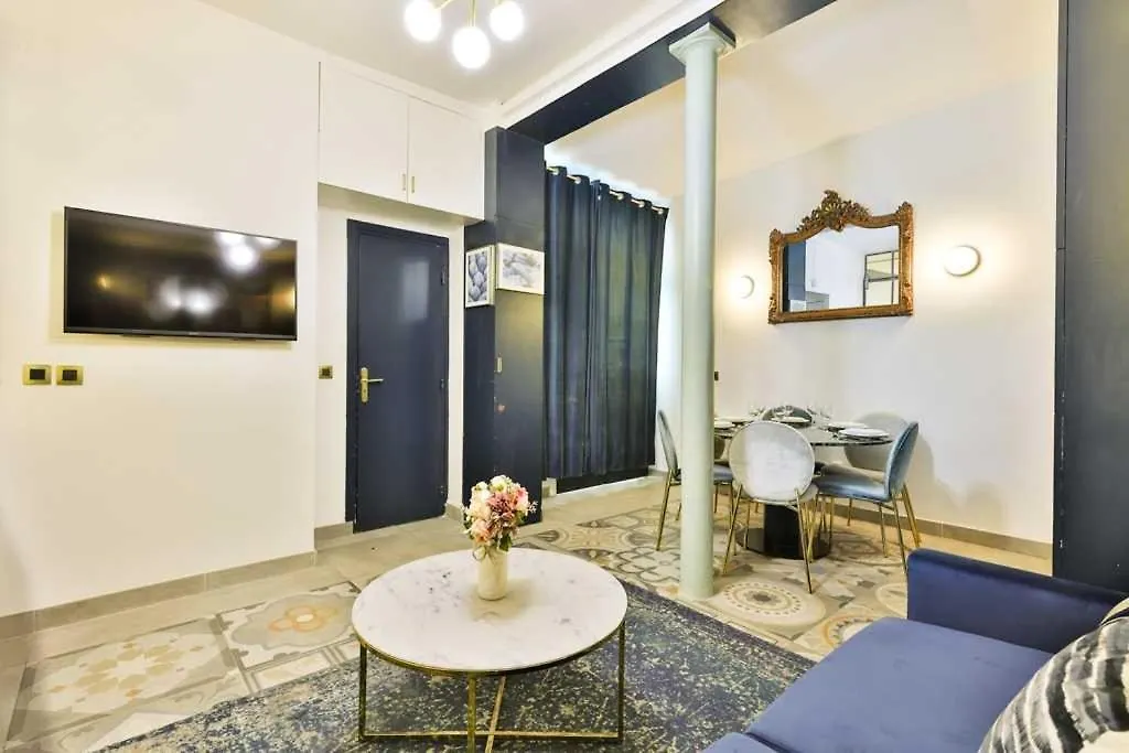 Appartamento Lovely Loft With 2 Bedrooms Air Conditioned *